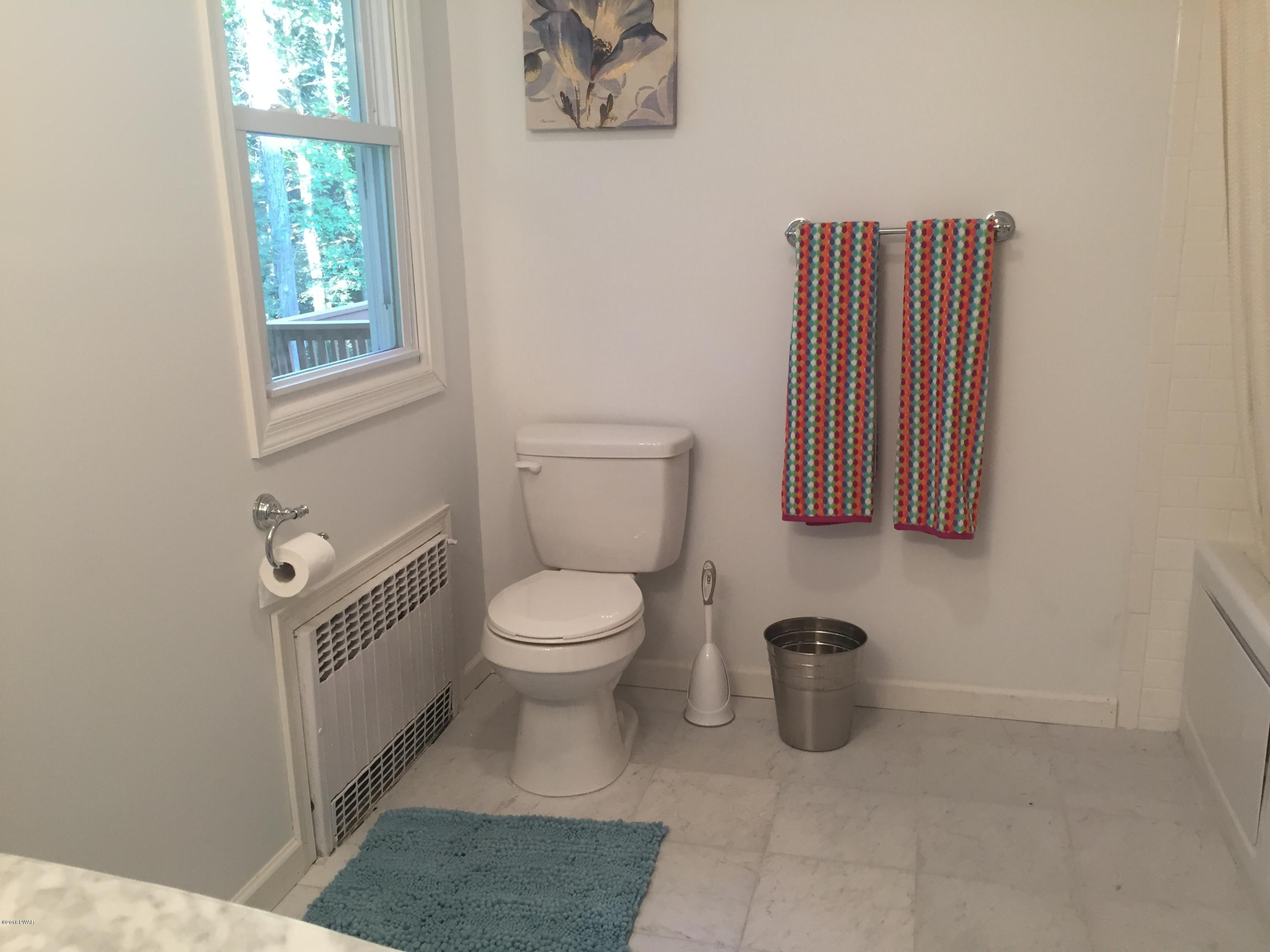 165 Foster Hill Road Milford, PA 18337 - Photo 9 of 37 Tiled Mater Bath