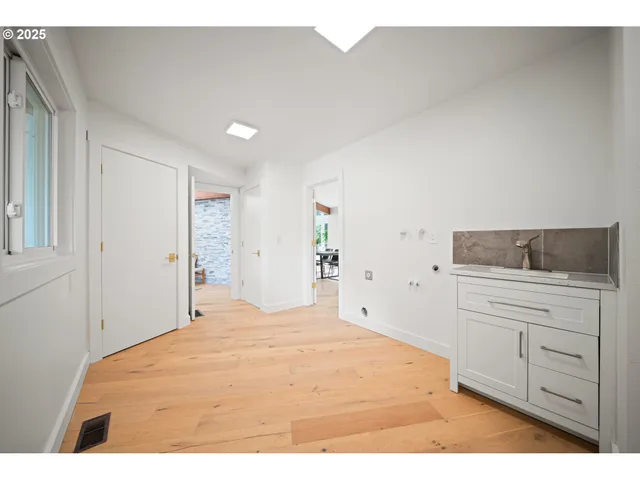 $966,000 | 42600 East Larch Mountain Road, Corbett, OR 97019