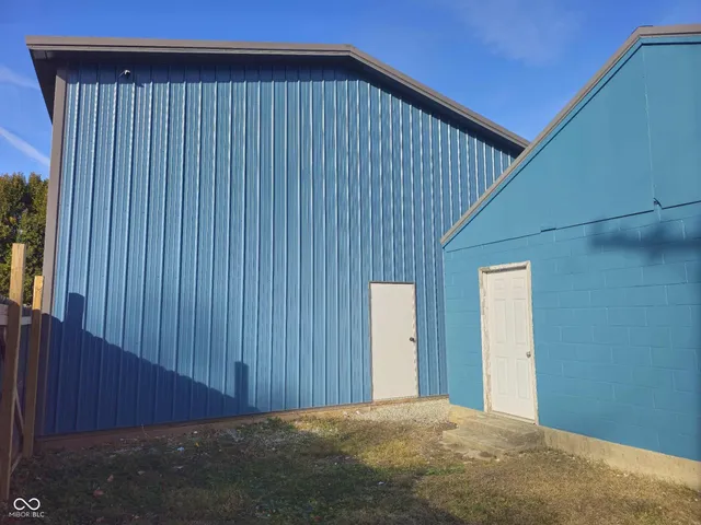 $249,900 | 329 Columbia Avenue, Tipton, IN 46072