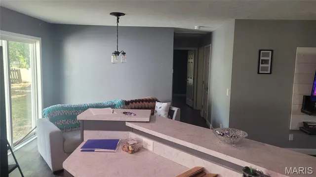 $227,900 | 1000 South Illinois Avenue, Litchfield, IL 62056