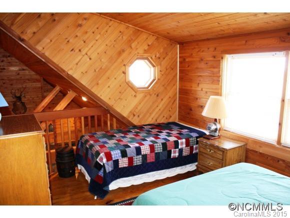 376 Piney Gate Road Saluda, NC 28773 - Photo 11 of 16 Gallery Image 11