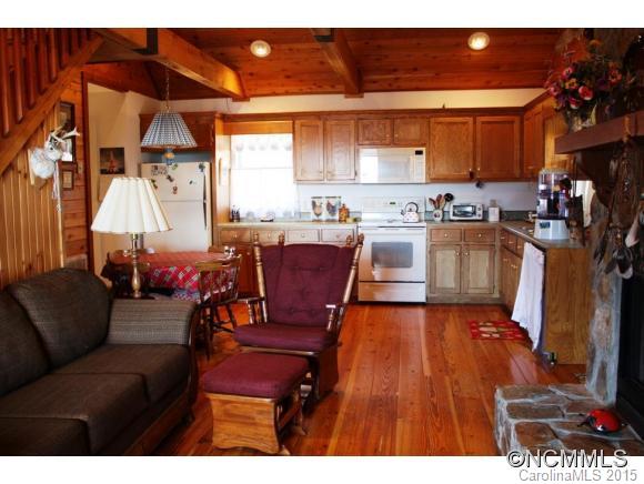 376 Piney Gate Road Saluda, NC 28773 - Photo 4 of 16 Gallery Image 4