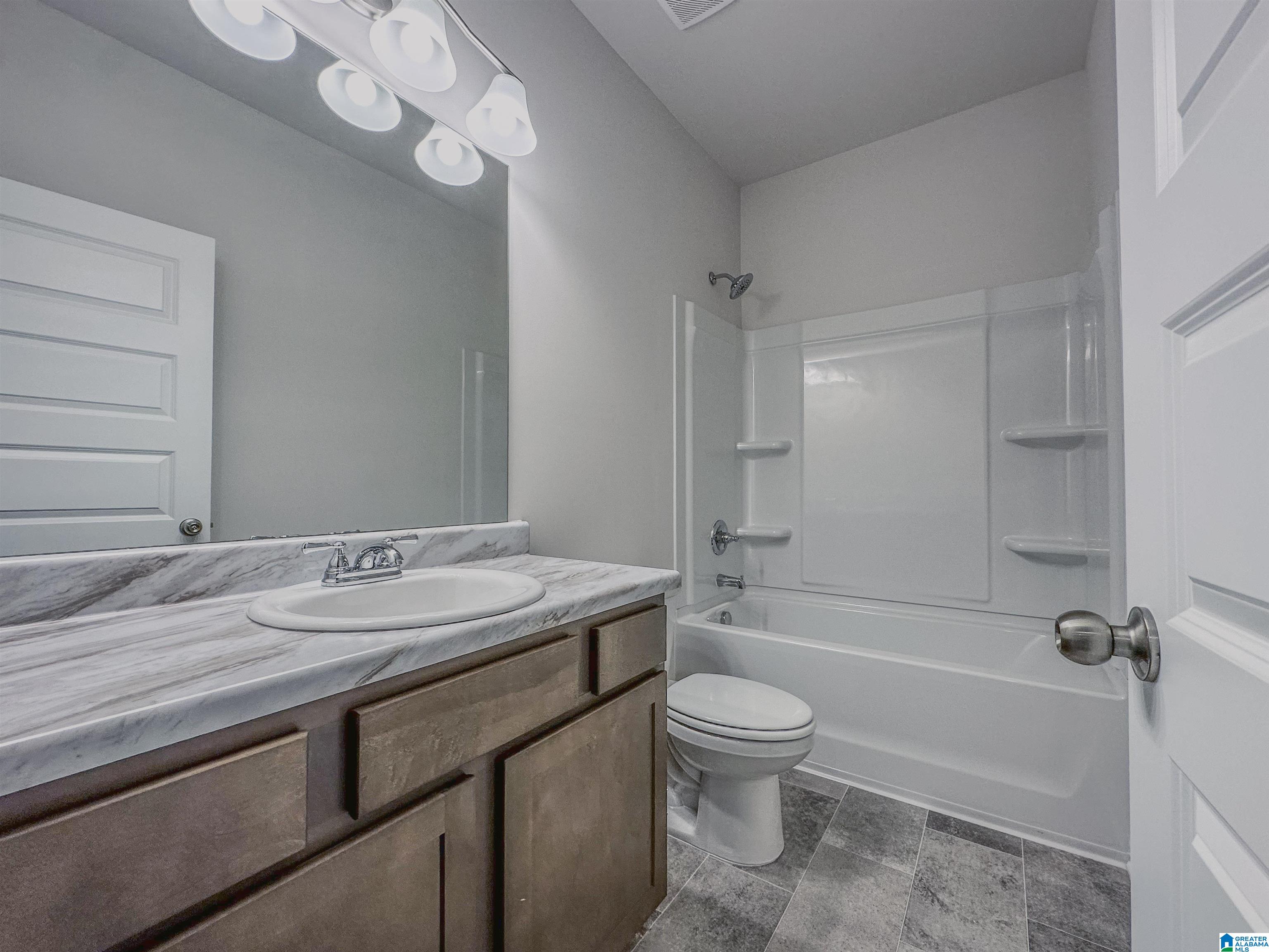 2037 Vly Run Leeds, AL 35094 - Photo 24 of 28