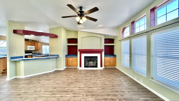 $279,999 | 1545 County Road 665, Devine, TX 78016