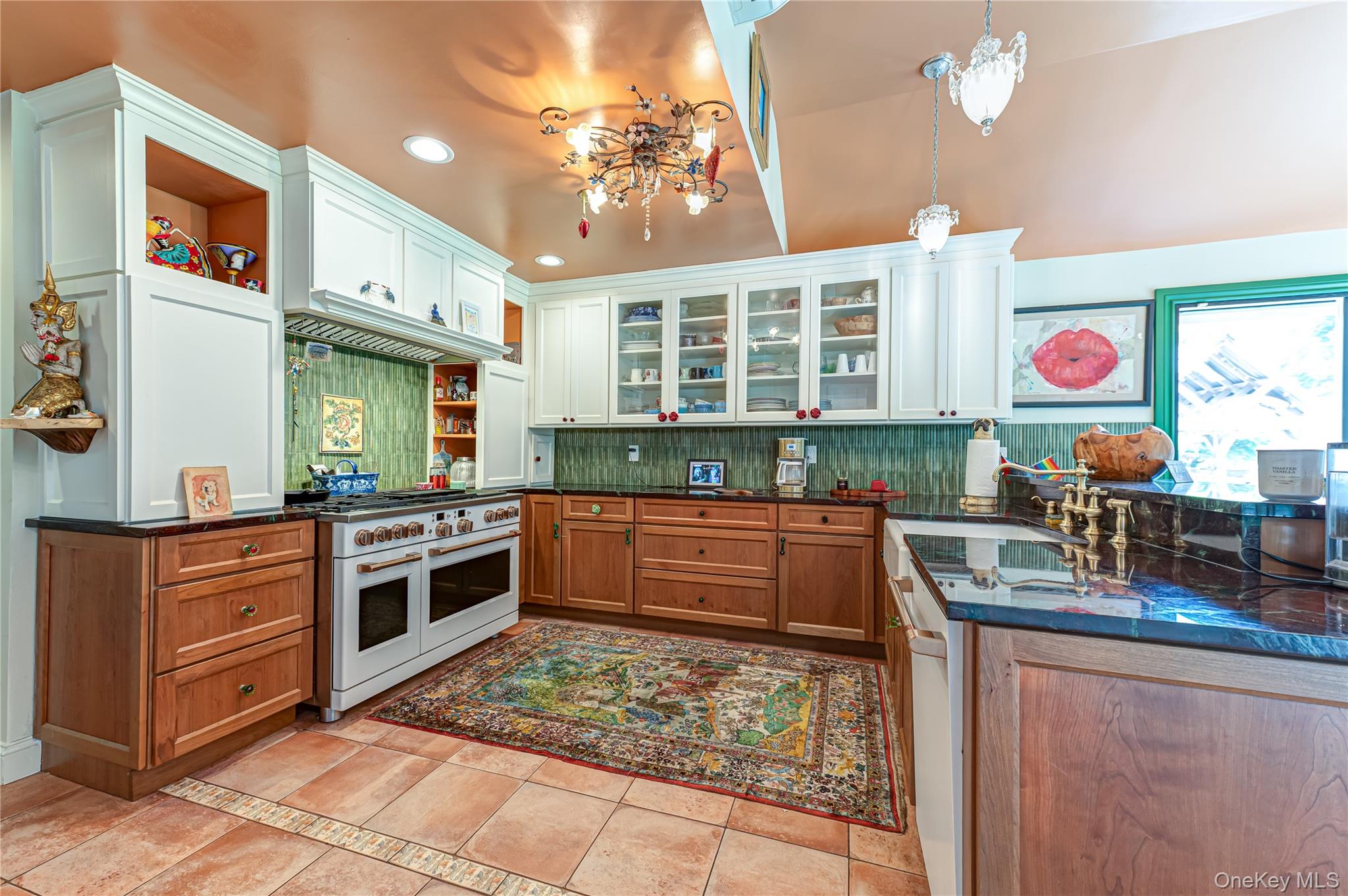 253 Melbury Road Babylon, NY 11702 - Photo 8 of 44