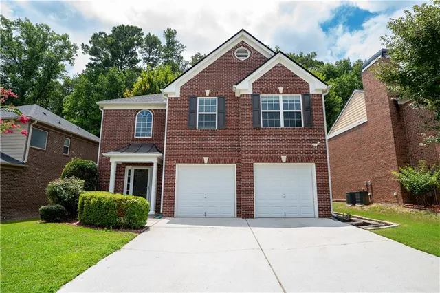$390,000 | 3243 Newtons Crest Circle, Snellville, GA 30078