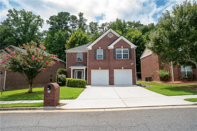 $390,000 | 3243 Newtons Crest Circle, Snellville, GA 30078