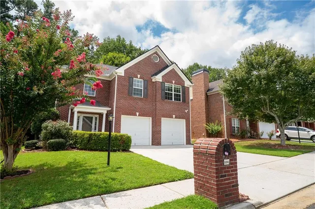 $390,000 | 3243 Newtons Crest Circle, Snellville, GA 30078
