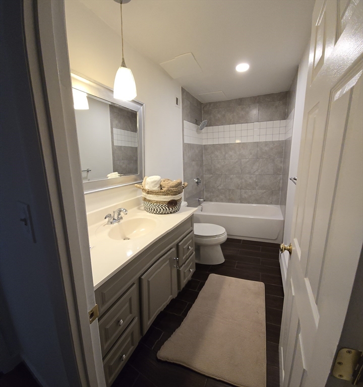 24 Inman Street, Unit 2 Lawrence, MA 01843 - Photo 1 of 7 Gallery Image 1