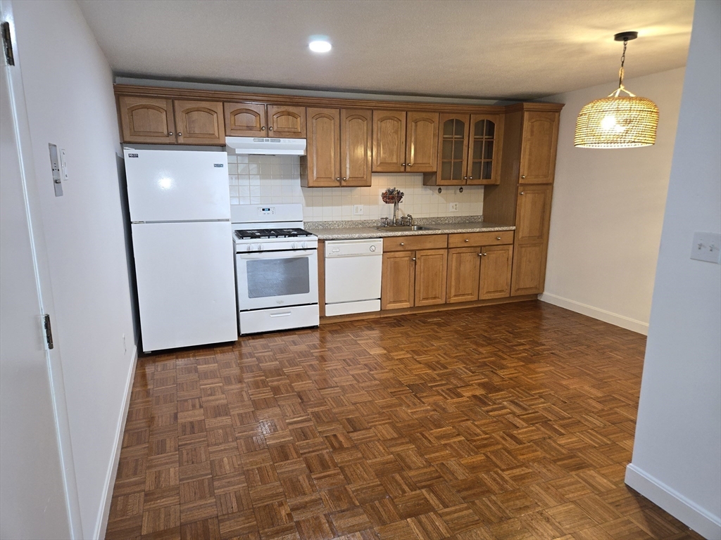 24 Inman Street, Unit 2 Lawrence, MA 01843 - Photo 3 of 7 Gallery Image 3