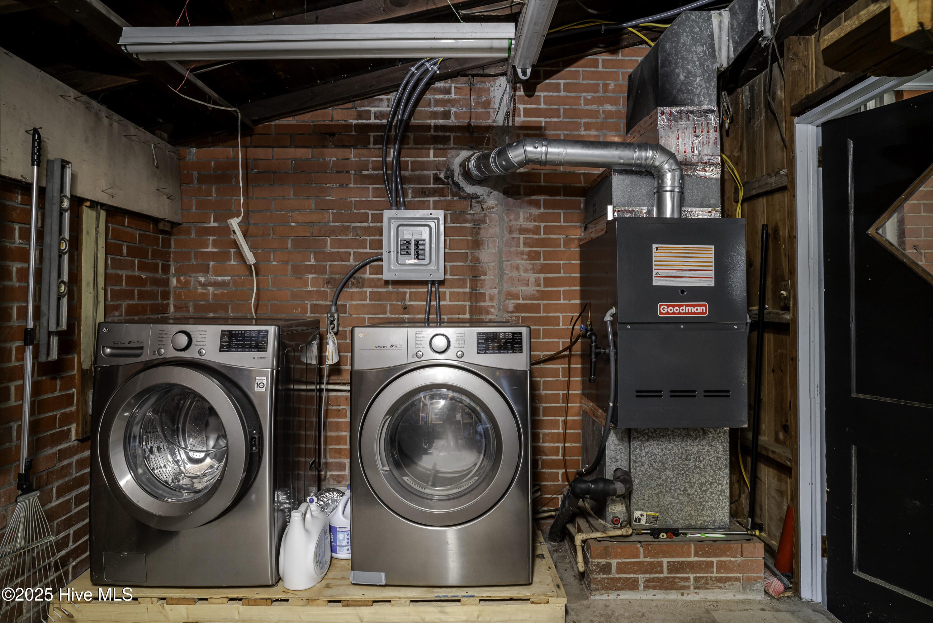 163 Mackey's Road Plymouth, NC 27962 - Photo 14 of 18 Laundry/Utility Room off Carport