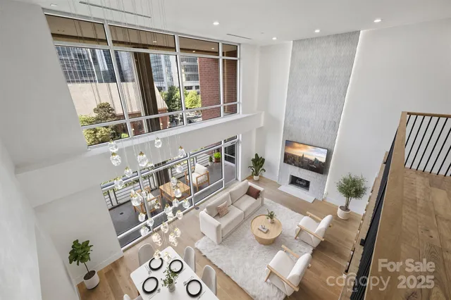 $2,275,000 | 435 South Tryon Street, Unit 301, Charlotte, NC 28202