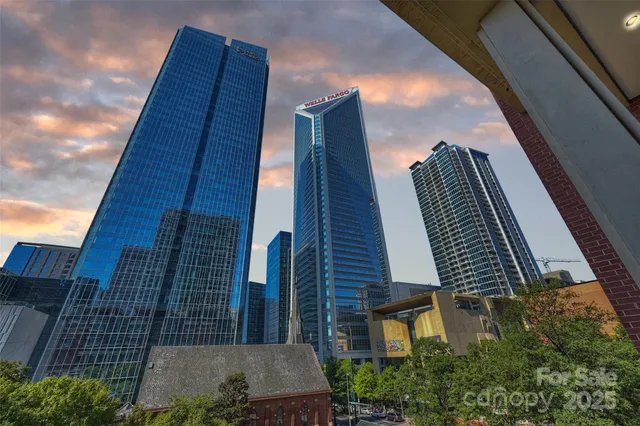$2,275,000 | 435 South Tryon Street, Unit 301, Charlotte, NC 28202