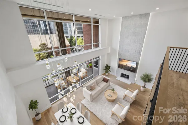 $2,050,000 | 435 South Tryon Street, Unit 301, Charlotte, NC 28202