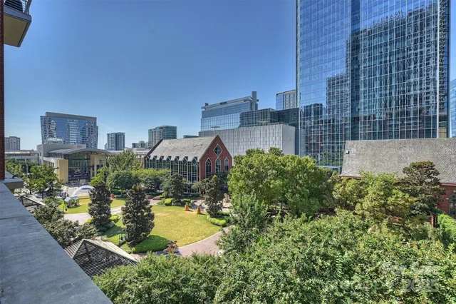 $2,275,000 | 435 South Tryon Street, Unit 301, Charlotte, NC 28202