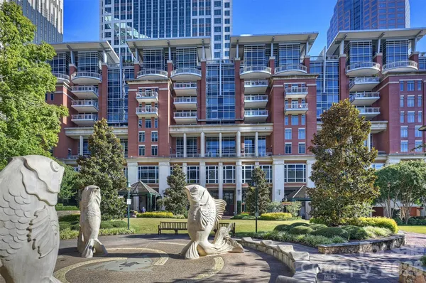 $2,050,000 | 435 South Tryon Street, Unit 301, Charlotte, NC 28202