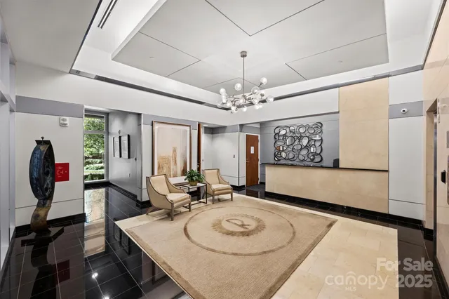 $2,275,000 | 435 South Tryon Street, Unit 301, Charlotte, NC 28202