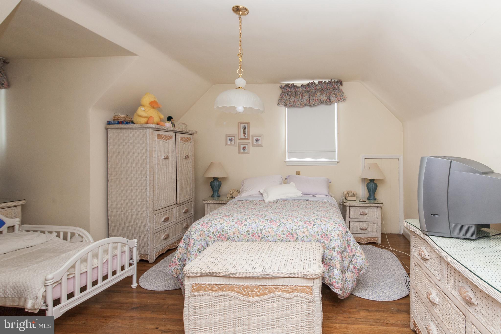 8504 Rolling Road Manassas, VA 20110 - Photo 25 of 30 Bedroom