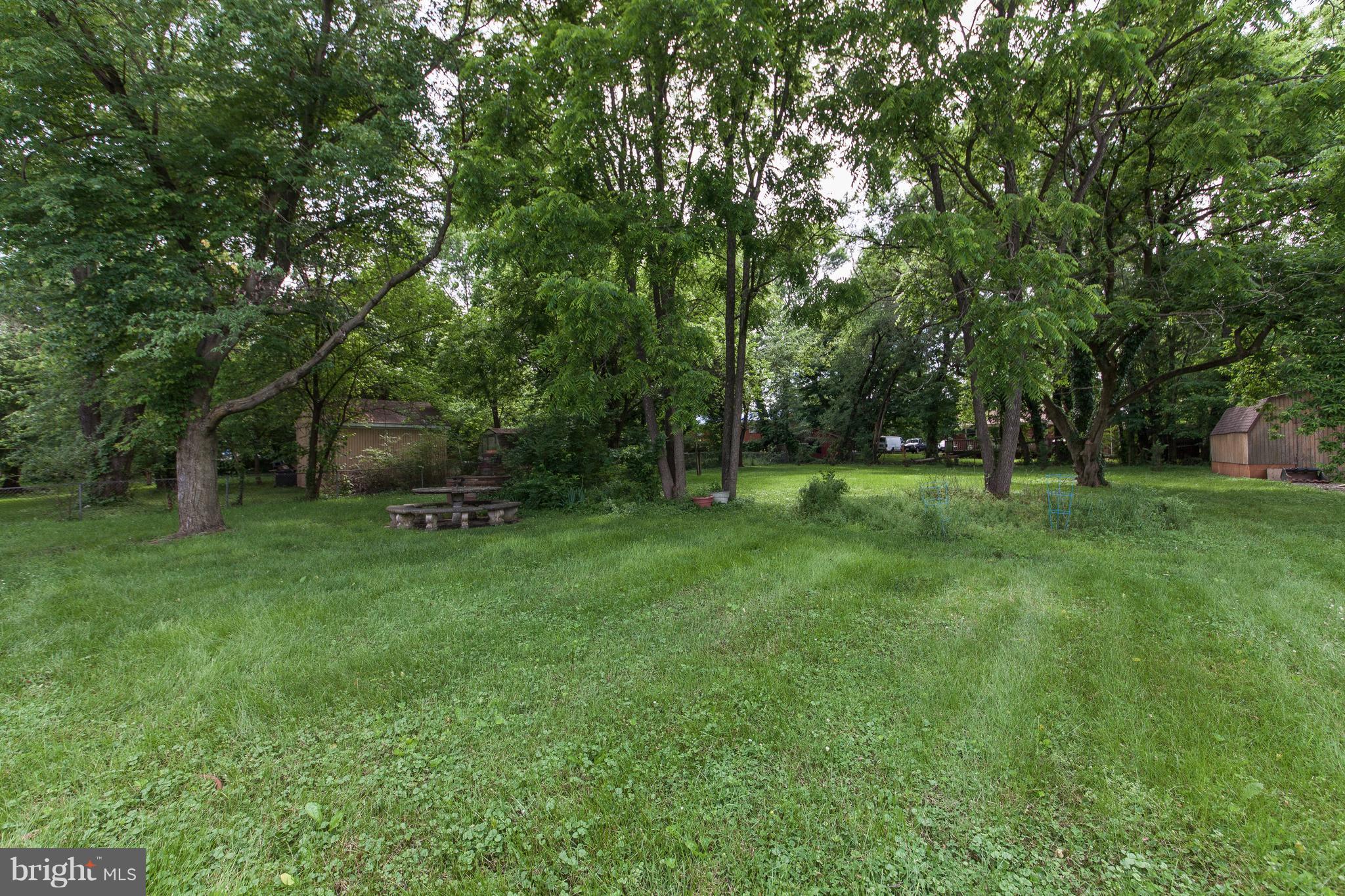 8504 Rolling Road Manassas, VA 20110 - Photo 28 of 30 Exterior (Rear)