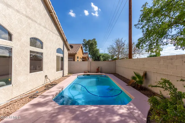 a front view of house with yard