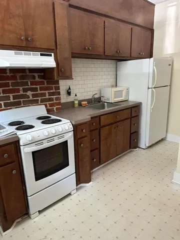 $2,800 | 56 Laurens Street, Unit C, Charleston, SC 29401