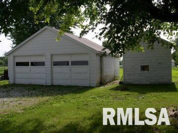 3641 Selmaville Road Salem, IL 62881 - Photo 2 of 4