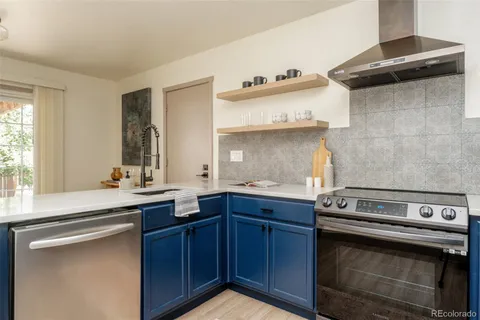 $550,000 | 1410 South Vaughn Circle, Aurora, CO 80012