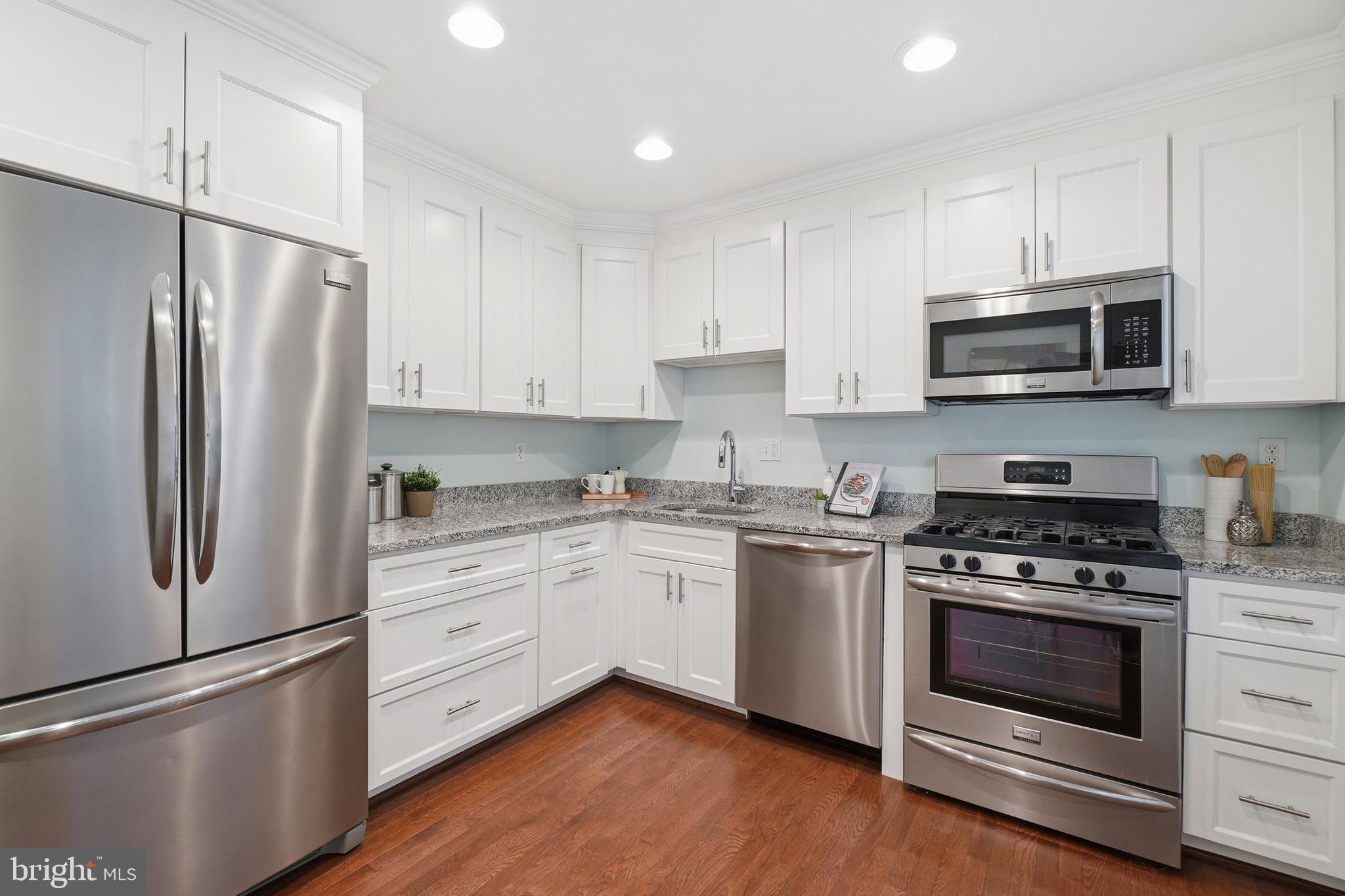 11845 Dunlop Court Reston, VA 20191 - Photo 8 of 25 Gallery Image 8