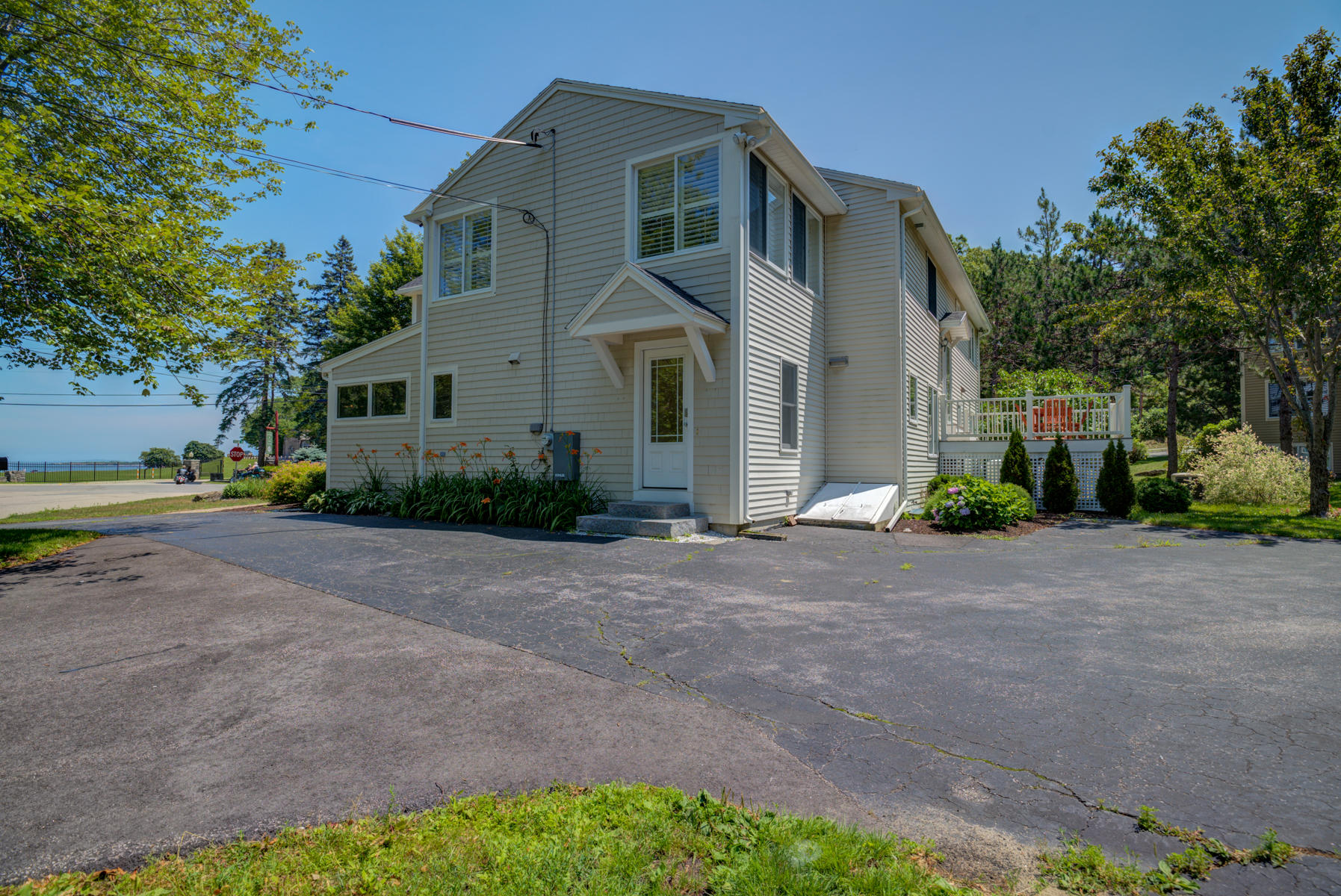 989 Shore Road Cape Elizabeth, ME 04107 - Photo 8 of 68 10