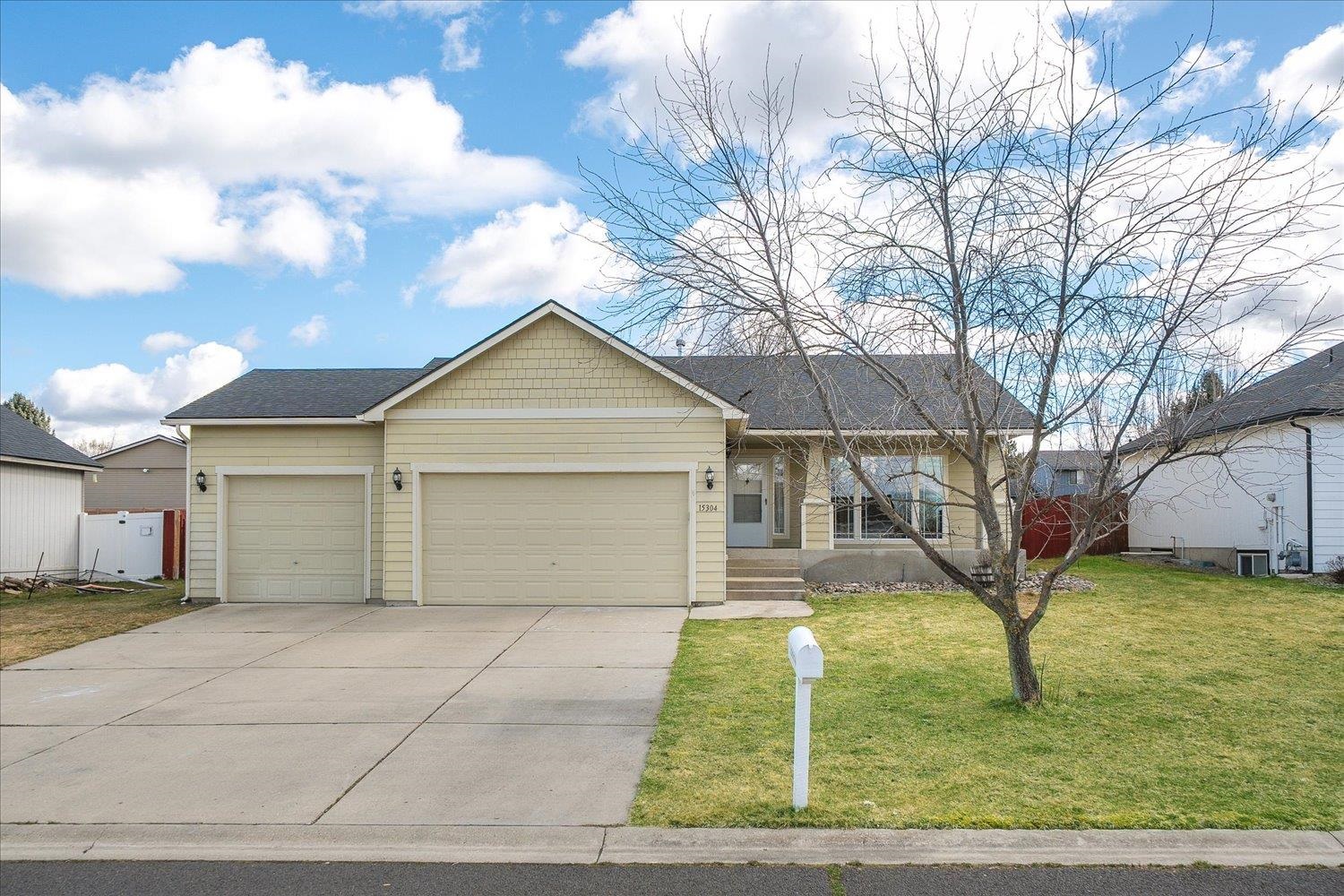 15304 North Wilson Court Mead, WA 99021 - Photo 2 of 46