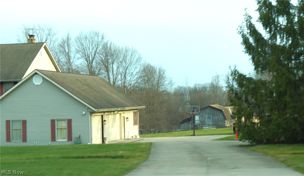 39335 Bainbridge Road Solon, OH 44139 - Photo 4 of 5