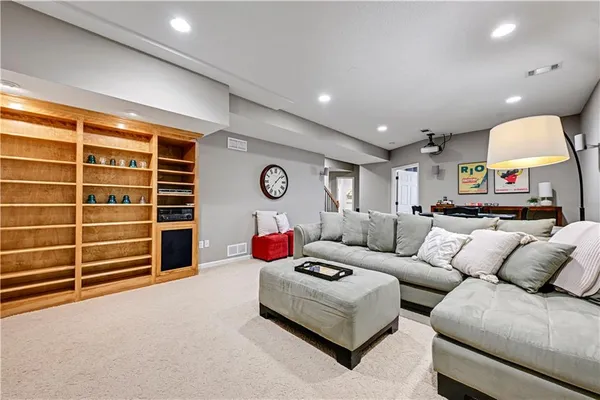 $785,000 | 12711 West 123rd Terrace, Overland Park, KS 66213