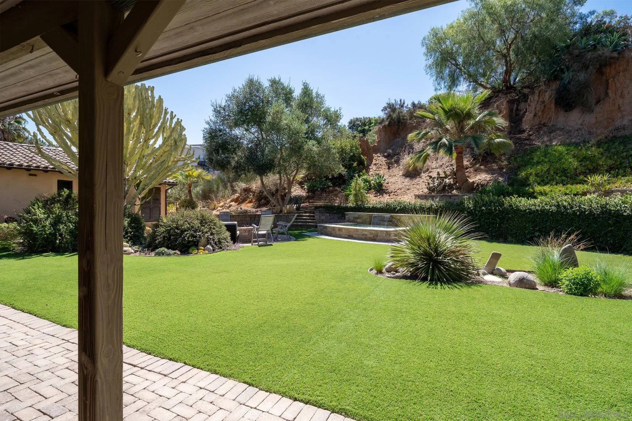 1243 Crest Drive Encinitas, CA 92024 - Photo 18 of 47