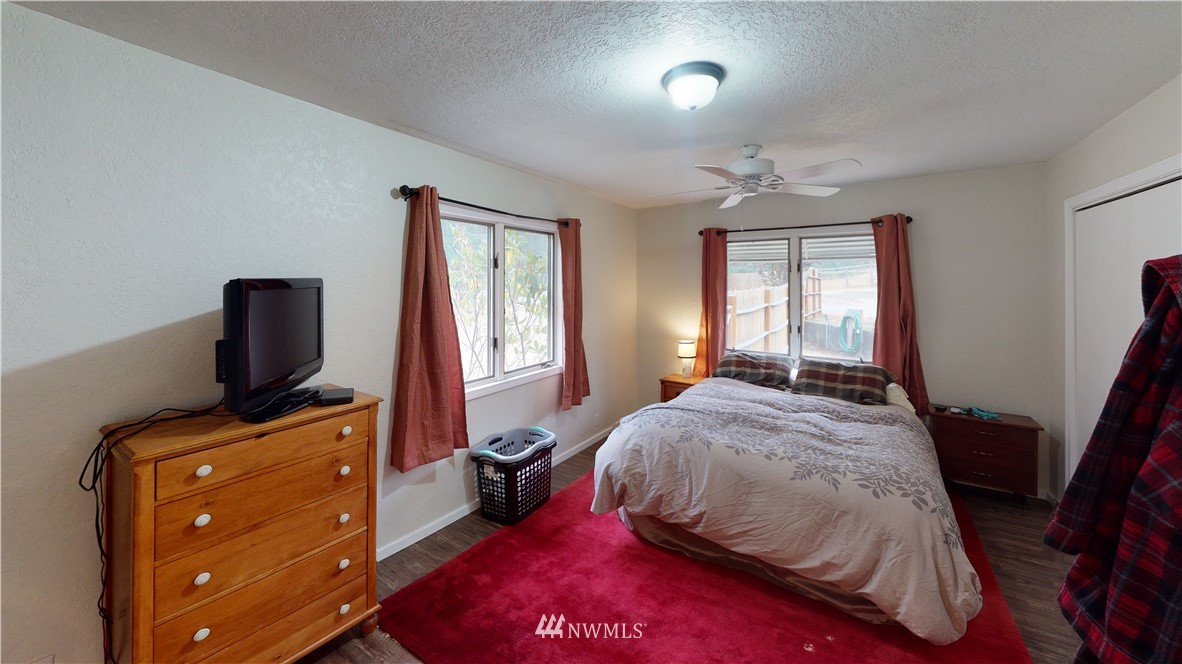 9530 Sidney Road Southwest Port Orchard, WA 98367 - Photo 18 of 40 Gallery Image 18