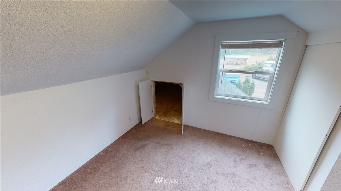 9530 Sidney Road Southwest Port Orchard, WA 98367 - Photo 23 of 40 Gallery Image 23