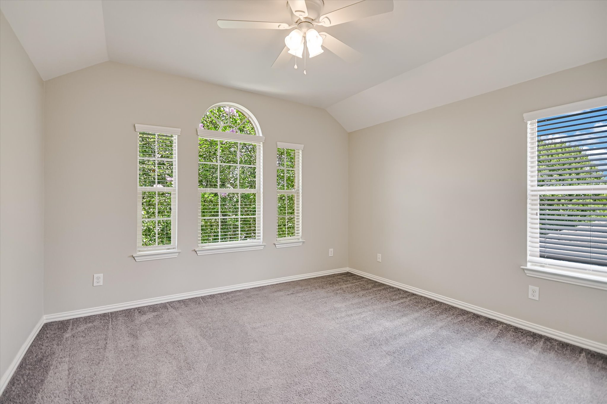 4623 Chestnut Meadows Bend Georgetown, TX 78626 - Photo 21 of 30 an empty room with a window and a fan