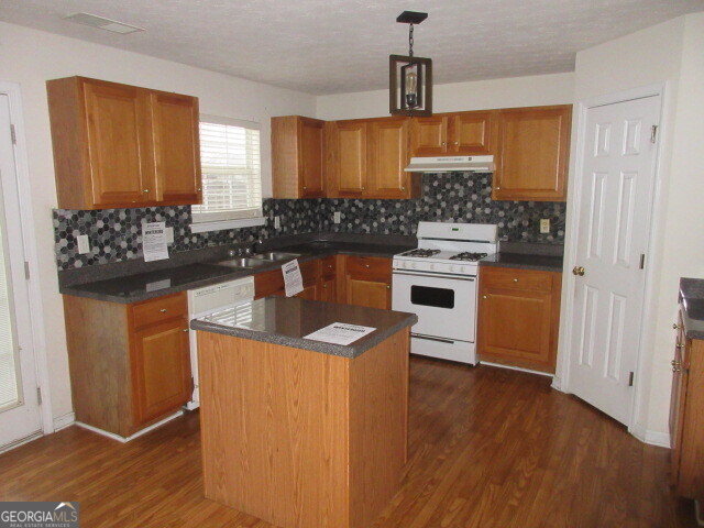 12237 Dickson Road Hampton, GA 30228 - Photo 3 of 14