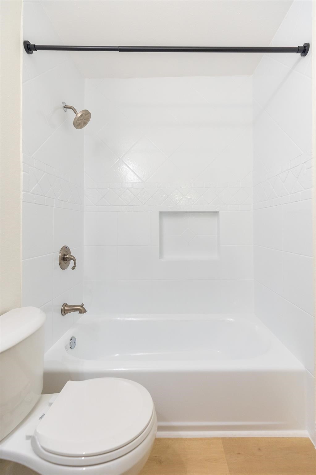 11603 Chimney Rock Road, Unit 4 Houston, TX 77035 - Photo 9 of 22