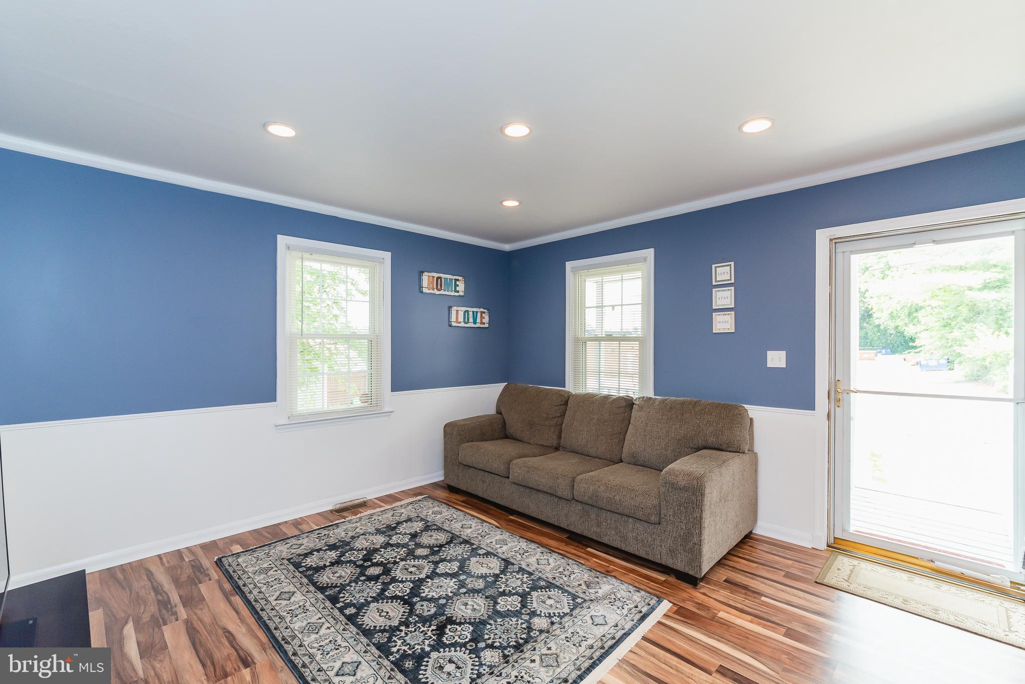 8703 Littlewood Road Baltimore, MD 21234 - Photo 9 of 45 Living Room