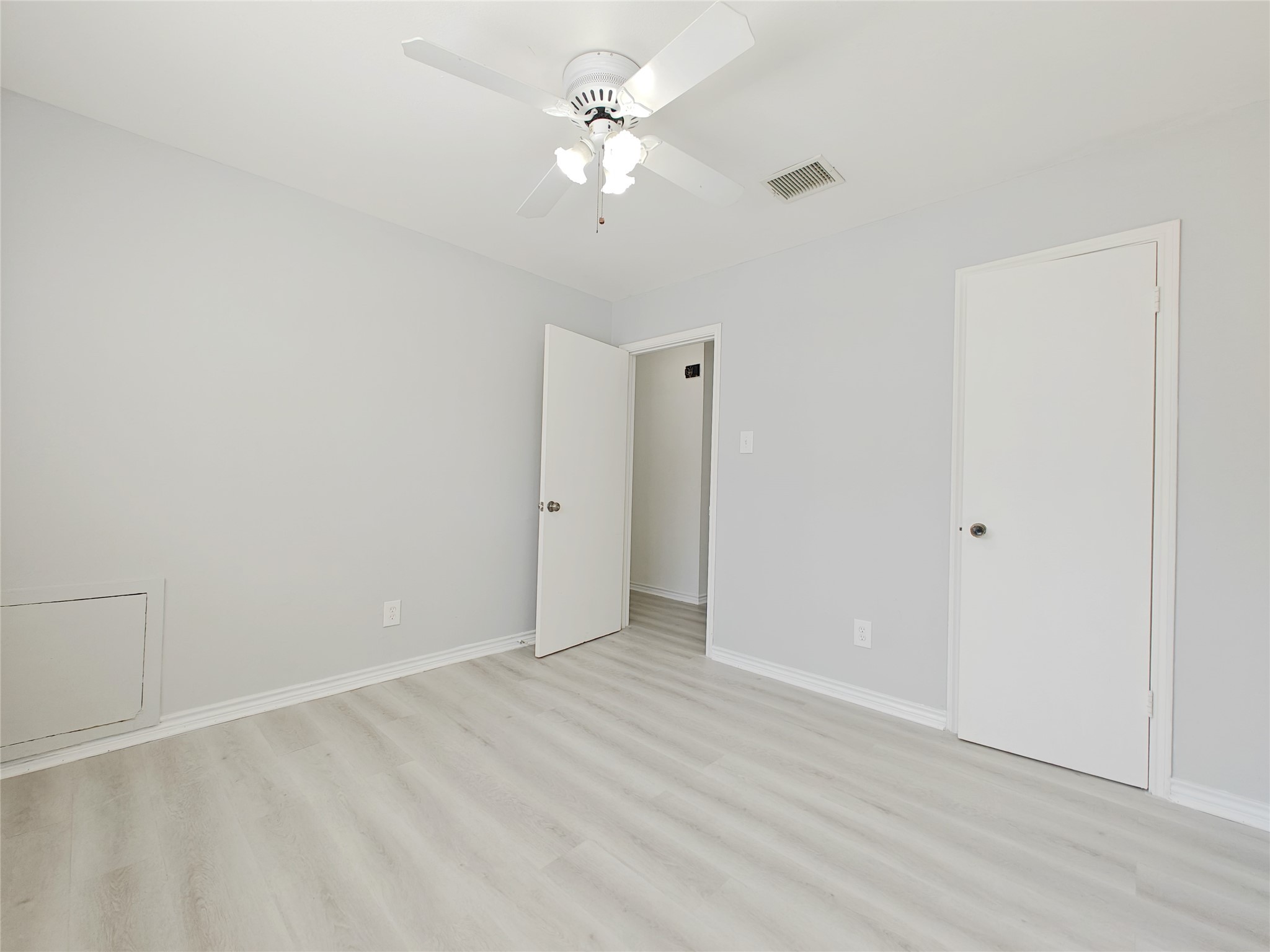 8818 Roos Road Houston, TX 77036 - Photo 10 of 23