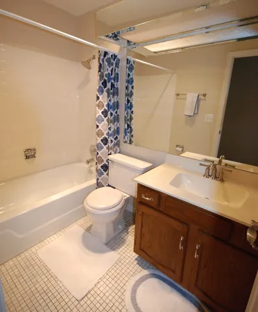 $365,000 | 662 Regent Lane, Unit D, Prospect Heights, IL 60070