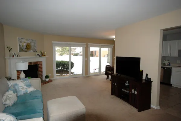 $365,000 | 662 Regent Lane, Unit D, Prospect Heights, IL 60070