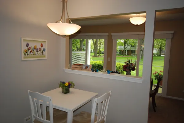 $365,000 | 662 Regent Lane, Unit D, Prospect Heights, IL 60070