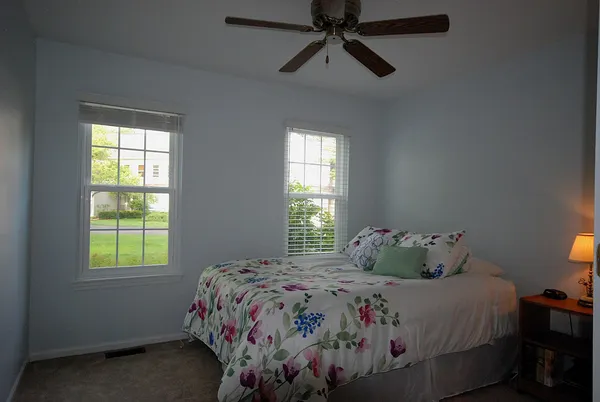 $365,000 | 662 Regent Lane, Unit D, Prospect Heights, IL 60070