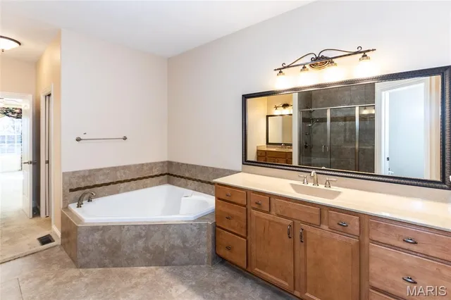 $600,000 | 989 Hanna Bend Court, Manchester, MO 63021