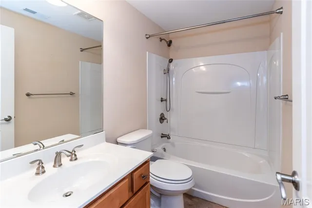 $600,000 | 989 Hanna Bend Court, Manchester, MO 63021