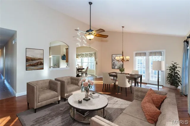 $600,000 | 989 Hanna Bend Court, Manchester, MO 63021