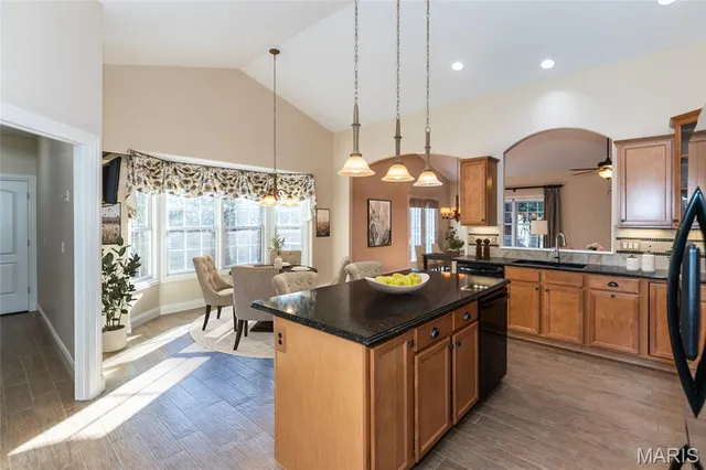 $600,000 | 989 Hanna Bend Court, Manchester, MO 63021