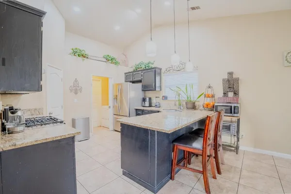 $395,000 | 3931 East Elowin Avenue, Visalia, CA 93292
