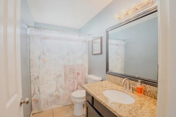 $395,000 | 3931 East Elowin Avenue, Visalia, CA 93292